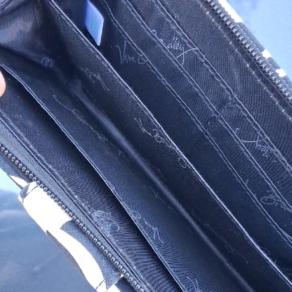 Vera Bradley Black and White Floral Phone Case with Yellow Accents - Picture 5 of 9